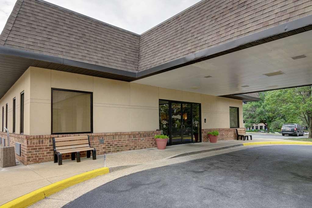 Suburban Studios Tysons Corner Виена Екстериор снимка