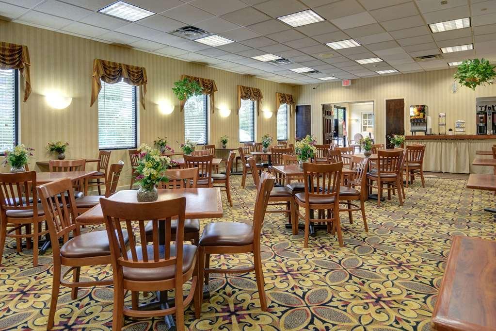 Suburban Studios Tysons Corner Виена Ресторант снимка
