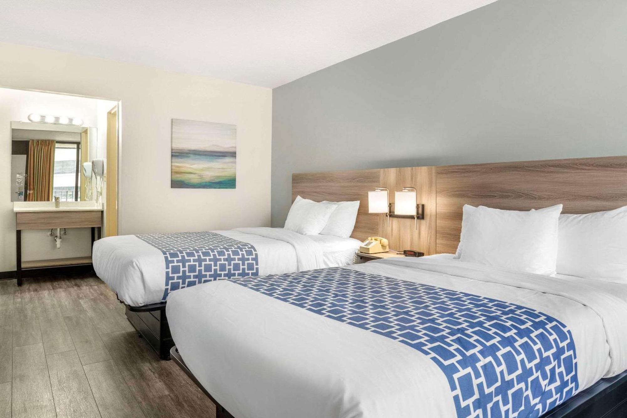 Suburban Studios Tysons Corner Виена Екстериор снимка