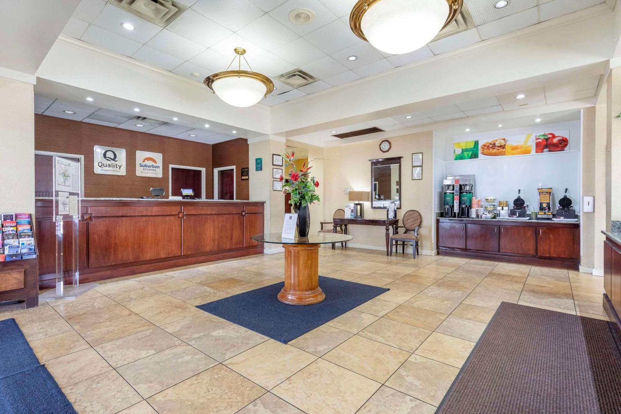 Suburban Studios Tysons Corner Виена Екстериор снимка