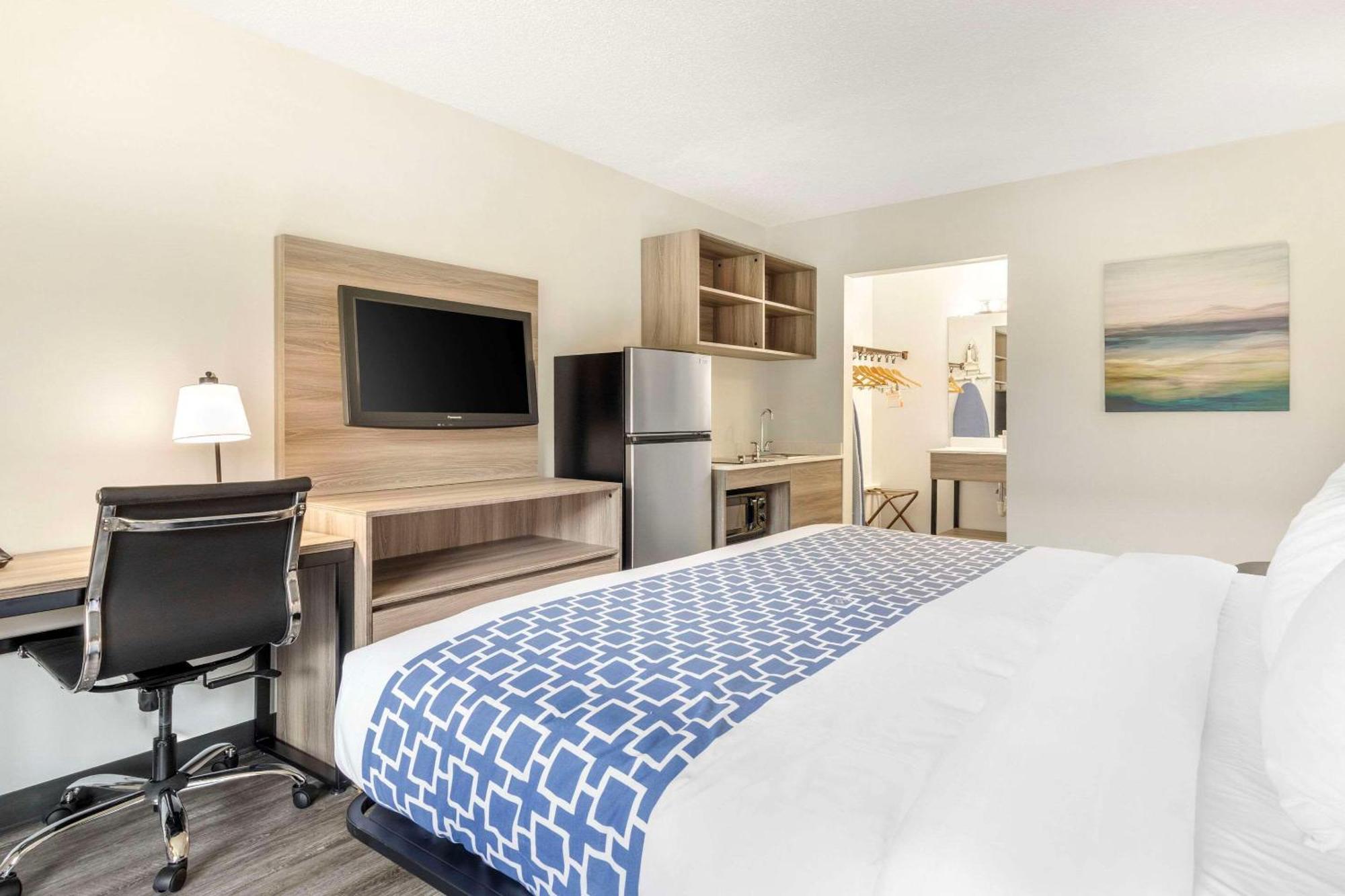Suburban Studios Tysons Corner Виена Екстериор снимка